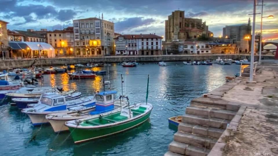 Costa Norte Gym Apartamento Con Terraza Garaje Y Piscina Castro Urdiales Eksteriør billede
